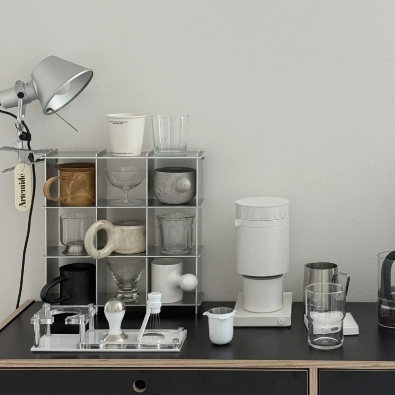 Minimalistisches Aluminium-Leg – Kitchen Appliances Rack Bewertung und Preis
